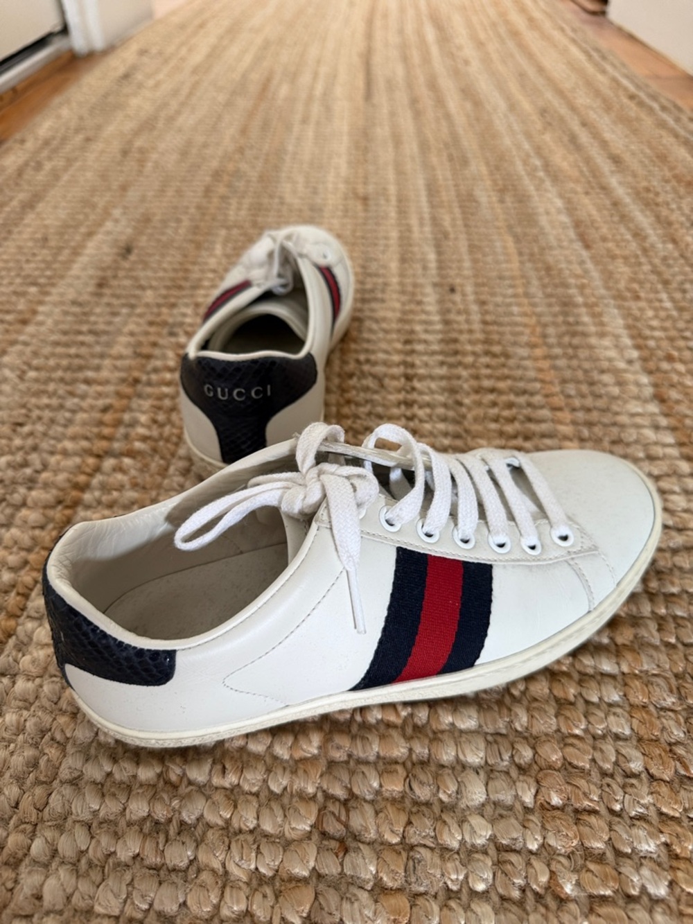 Gucci White Leather Low-Top Sneakers with Red & Navy Web Stripe